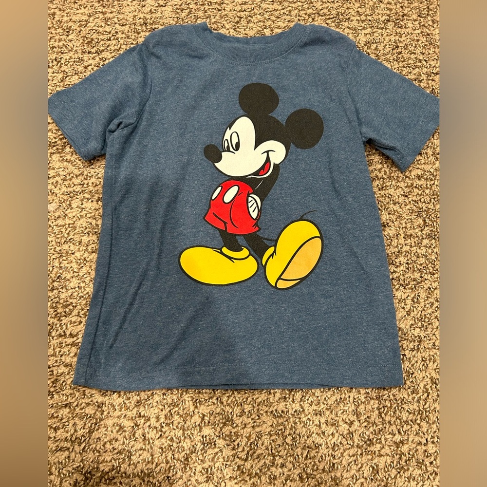 Mickey Mouse shirt size 3T.